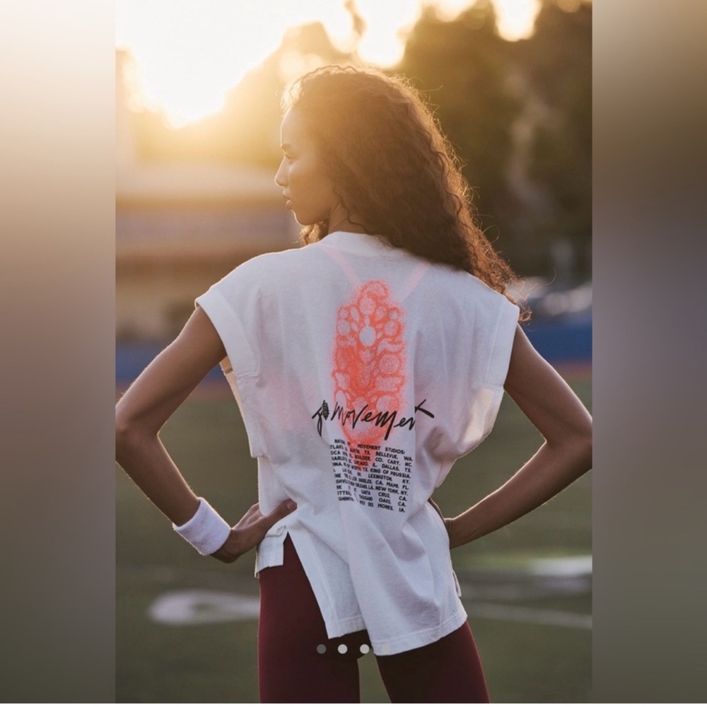 Free People Movement Throw And Go Logo Tee. Size Xsmall. NWT!!!